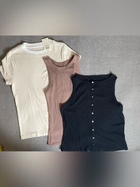 Universal Thread Target Women’s Tank and Tee Set- Ribbed Button Casual Summer